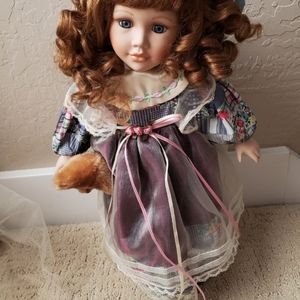 Rare Vintage Leonardo Collection Doll c 1960 on Stand